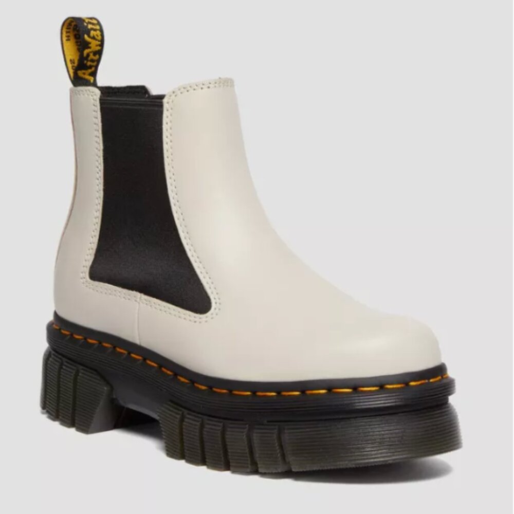 Doc Dr. Martens.  Audrick Nappa Leather Platform Chelsea Boots.  Size 8.